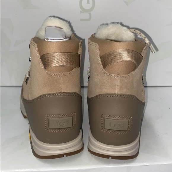 UGG BRECKEN LACE - Picture 3 of 6